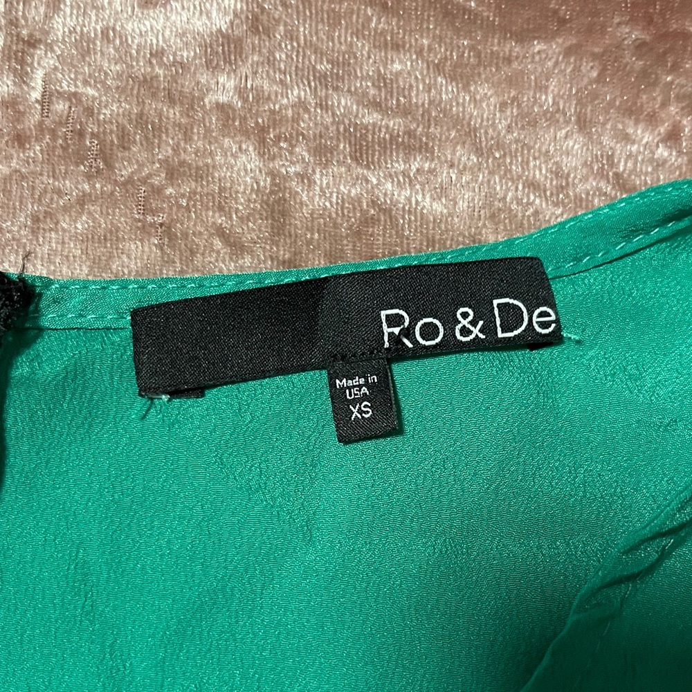 Ro & De Vibrant Green Blouse - Picture 2 of 5